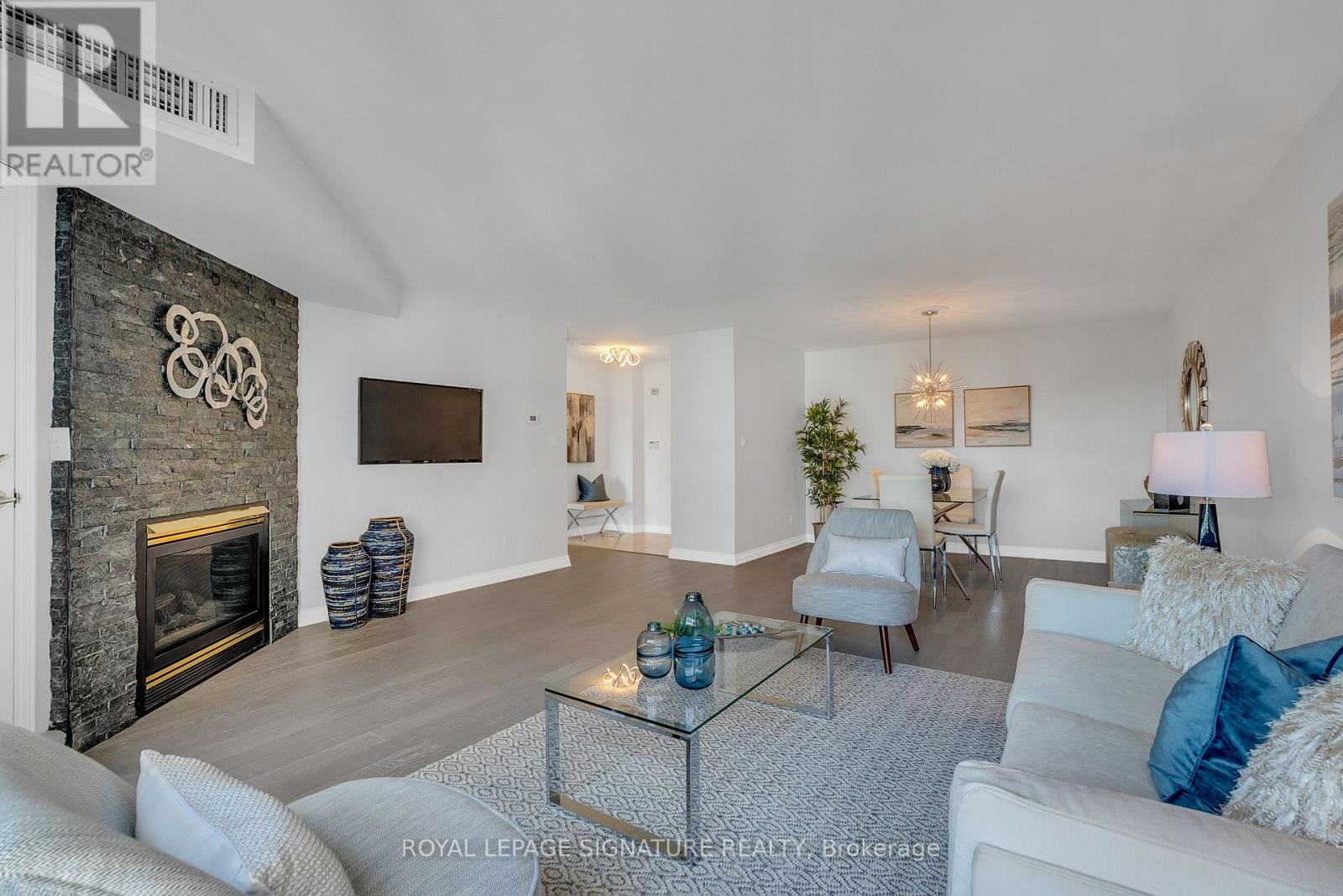 310 - 18 Concorde Place, Toronto, Ontario  M3C 3T9 - Photo 8 - C13778800