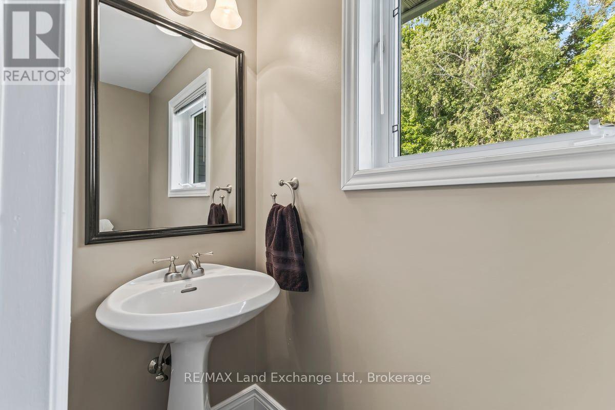 932 Parkwood Drive, Saugeen Shores, Ontario  N0H 2C2 - Photo 13 - X13778722