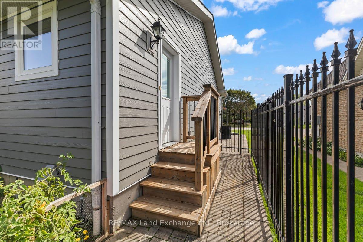 932 Parkwood Drive, Saugeen Shores, Ontario  N0H 2C2 - Photo 40 - X13778722