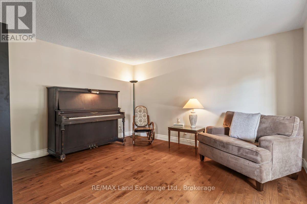 932 Parkwood Drive, Saugeen Shores, Ontario  N0H 2C2 - Photo 5 - X13778722