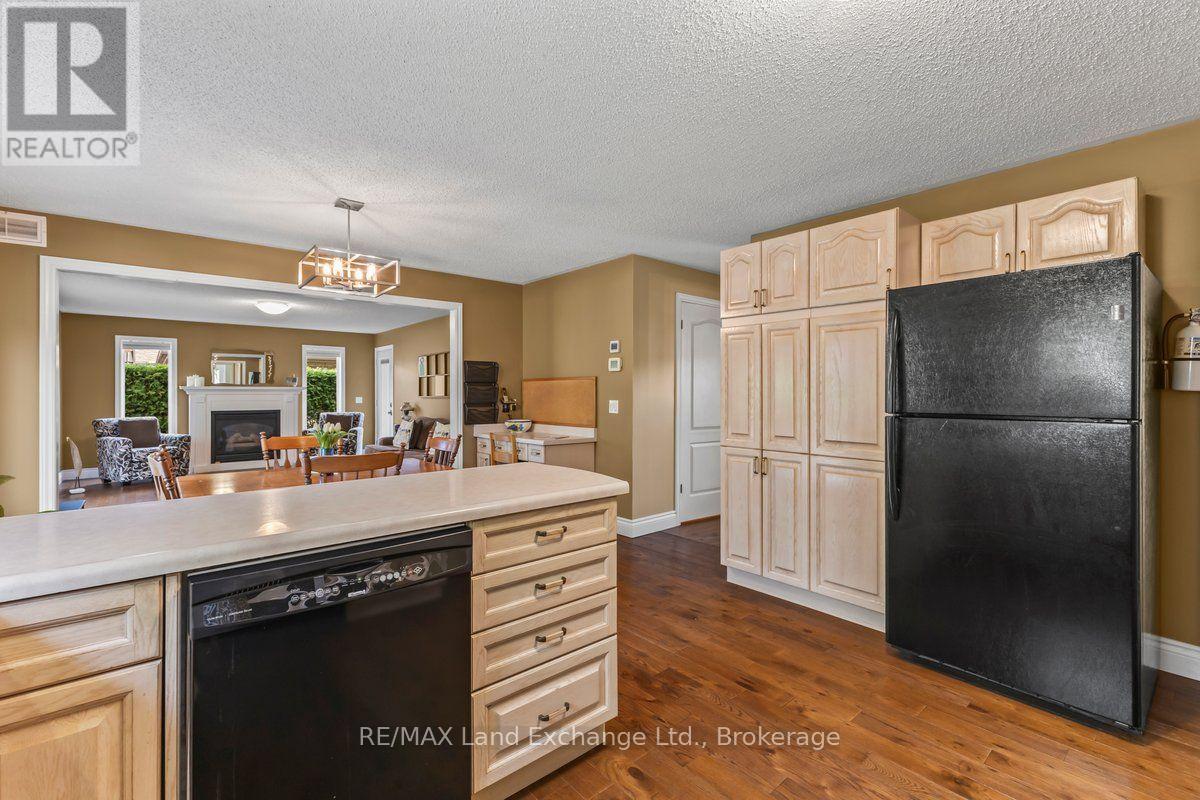 932 Parkwood Drive, Saugeen Shores, Ontario  N0H 2C2 - Photo 8 - X13778722