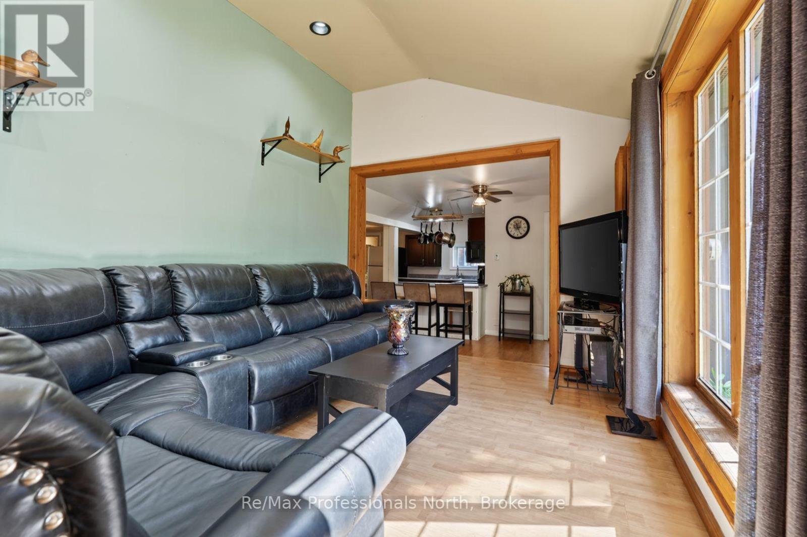 160 Isaac Street, Gravenhurst, Ontario  P1P 1G2 - Photo 5 - X13778762