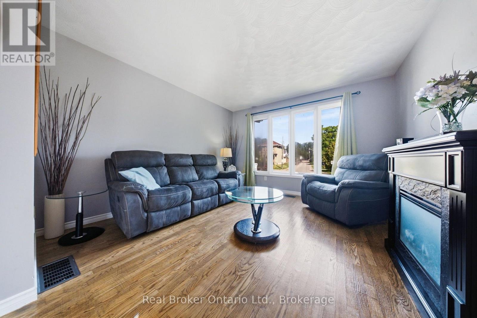 11 Dundas Street W, Brant (Paris), Ontario  N3L 1E9 - Photo 11 - X13778768