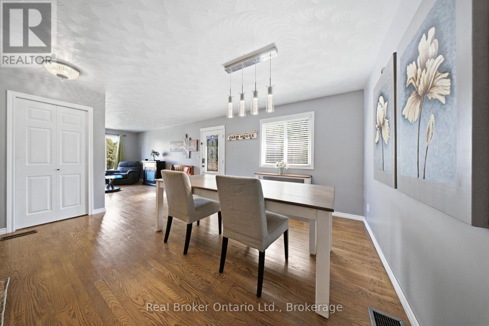 11 Dundas Street W, Brant (Paris), Ontario  N3L 1E9 - Photo 13 - X13778768