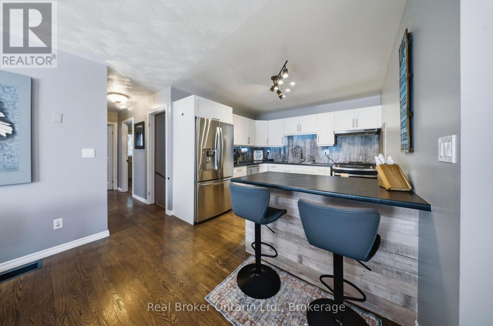 11 Dundas Street W, Brant (Paris), Ontario  N3L 1E9 - Photo 15 - X13778768