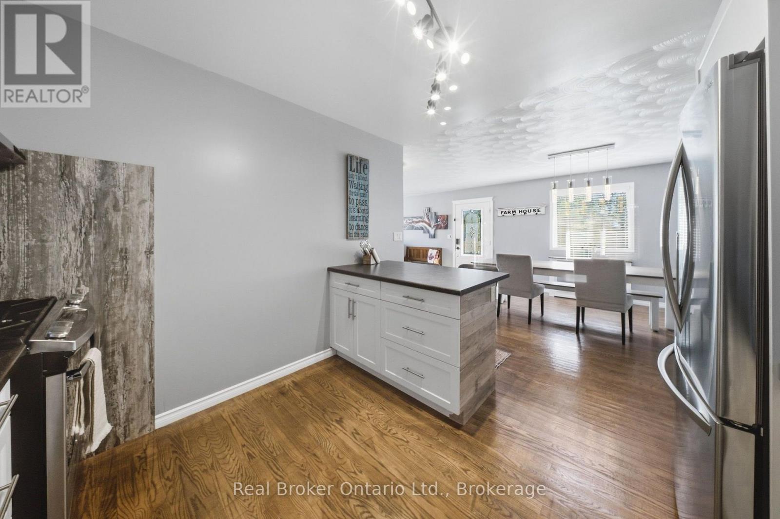 11 Dundas Street W, Brant (Paris), Ontario  N3L 1E9 - Photo 17 - X13778768