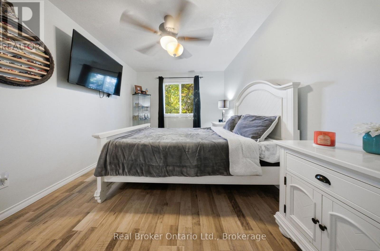 11 Dundas Street W, Brant (Paris), Ontario  N3L 1E9 - Photo 21 - X13778768