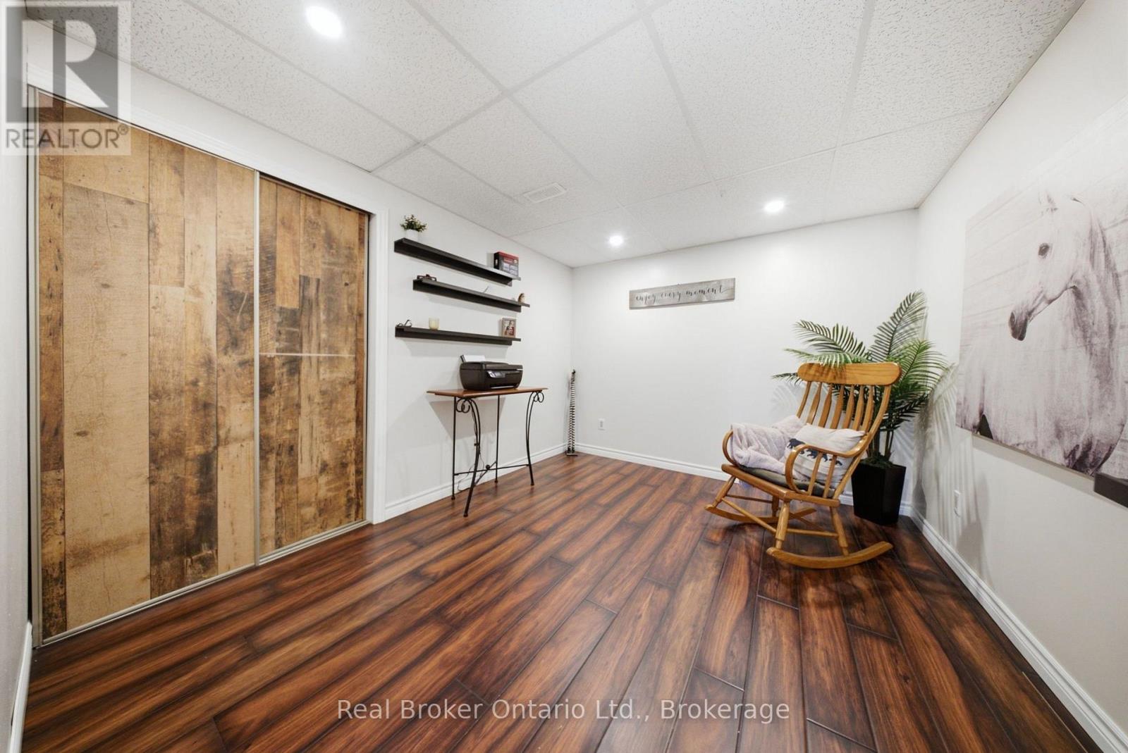 11 Dundas Street W, Brant (Paris), Ontario  N3L 1E9 - Photo 28 - X13778768