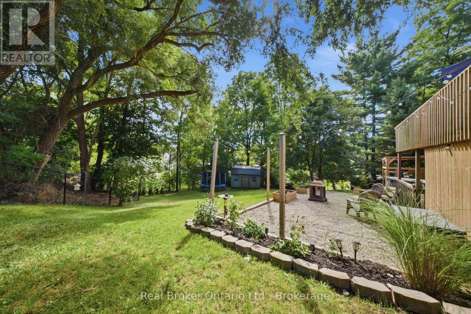 11 Dundas Street W, Brant (Paris), Ontario  N3L 1E9 - Photo 35 - X13778768