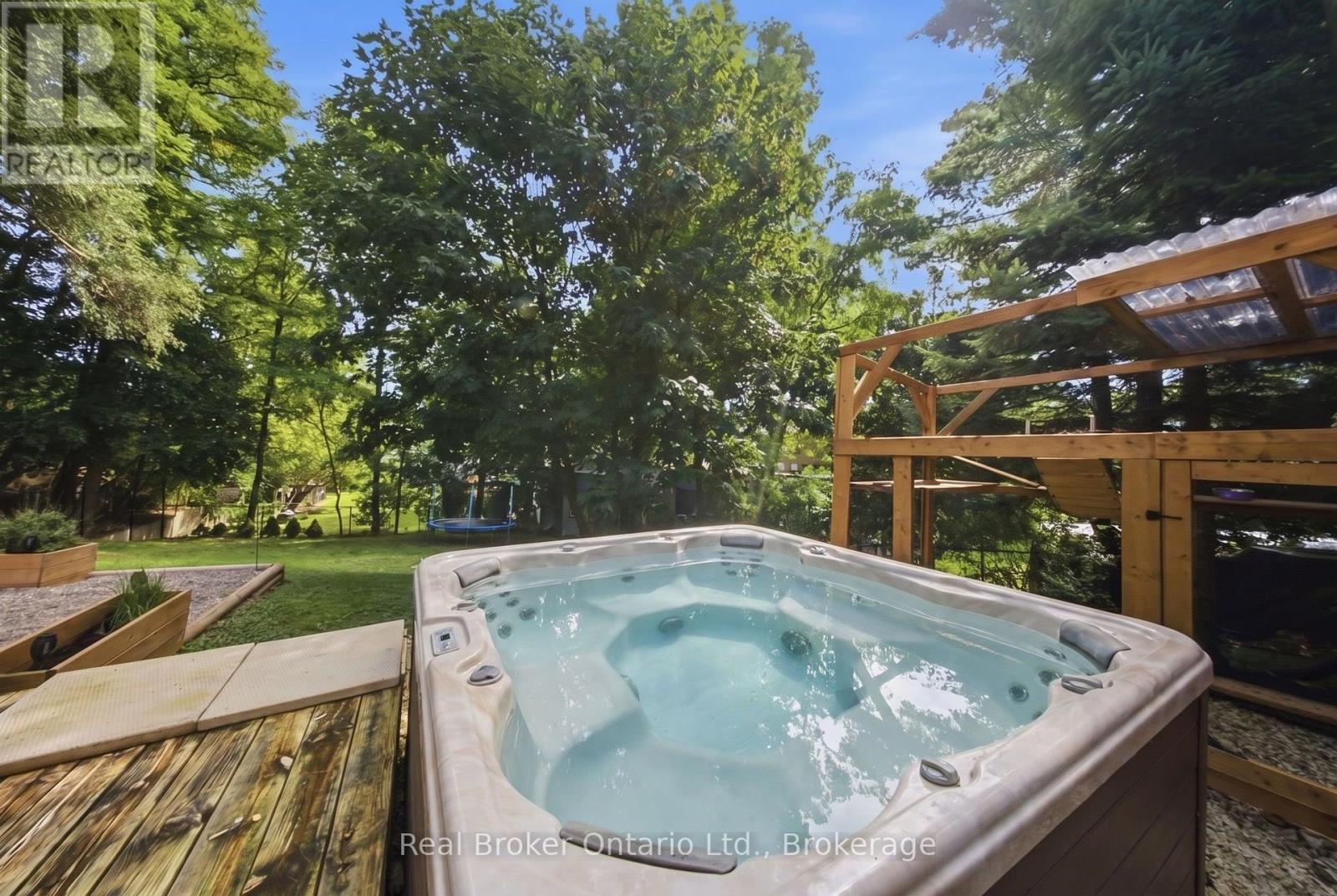 11 Dundas Street W, Brant (Paris), Ontario  N3L 1E9 - Photo 40 - X13778768