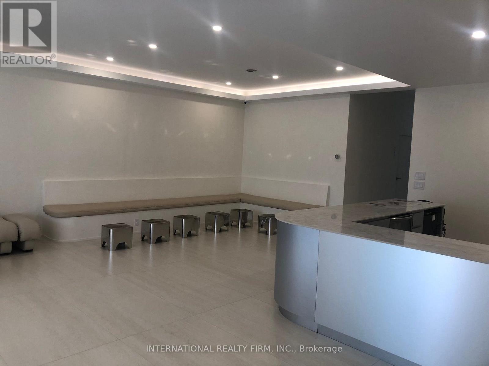 1517-19 O Connor Drive, Toronto, Ontario  M4B 2V5 - Photo 4 - E13778662