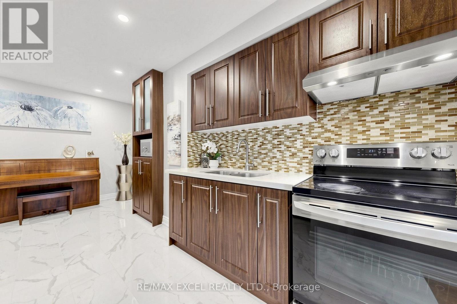 144 Brookmill Boulevard, Toronto, Ontario  M1W 2K5 - Photo 12 - E13778690