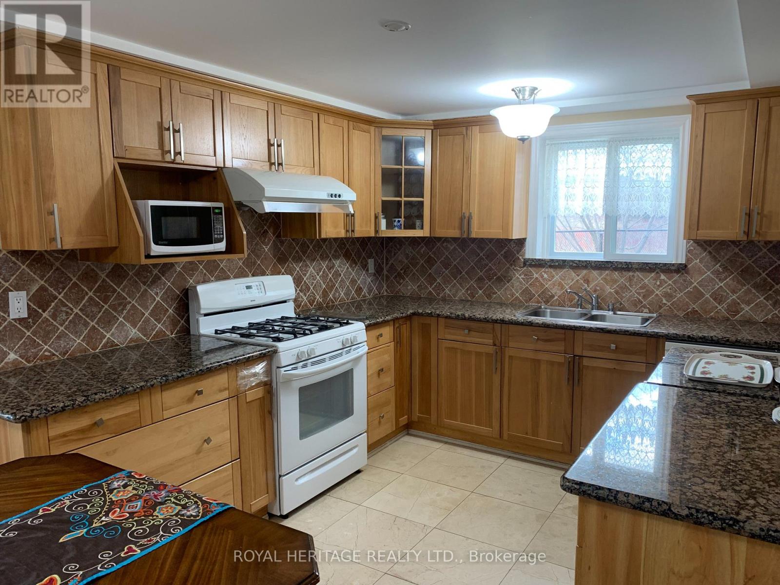15 Sirius Crescent, Toronto, Ontario  M1X 2A6 - Photo 10 - E13778774