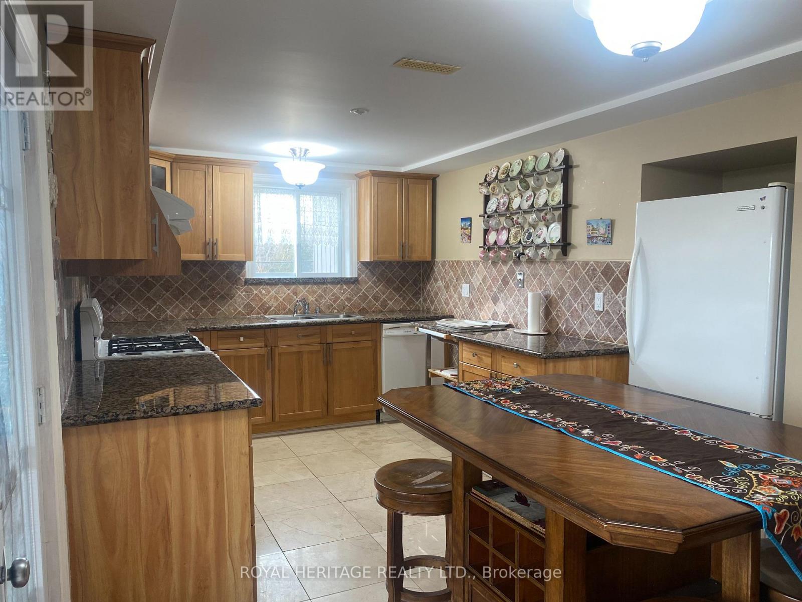 15 Sirius Crescent, Toronto, Ontario  M1X 2A6 - Photo 8 - E13778774