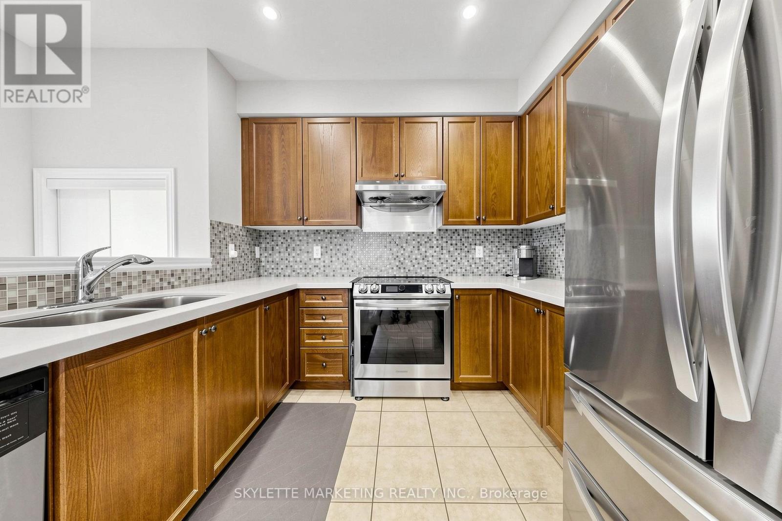 2417 Bur Oak Avenue, Markham, Ontario  L6E 1J6 - Photo 13 - N13778746