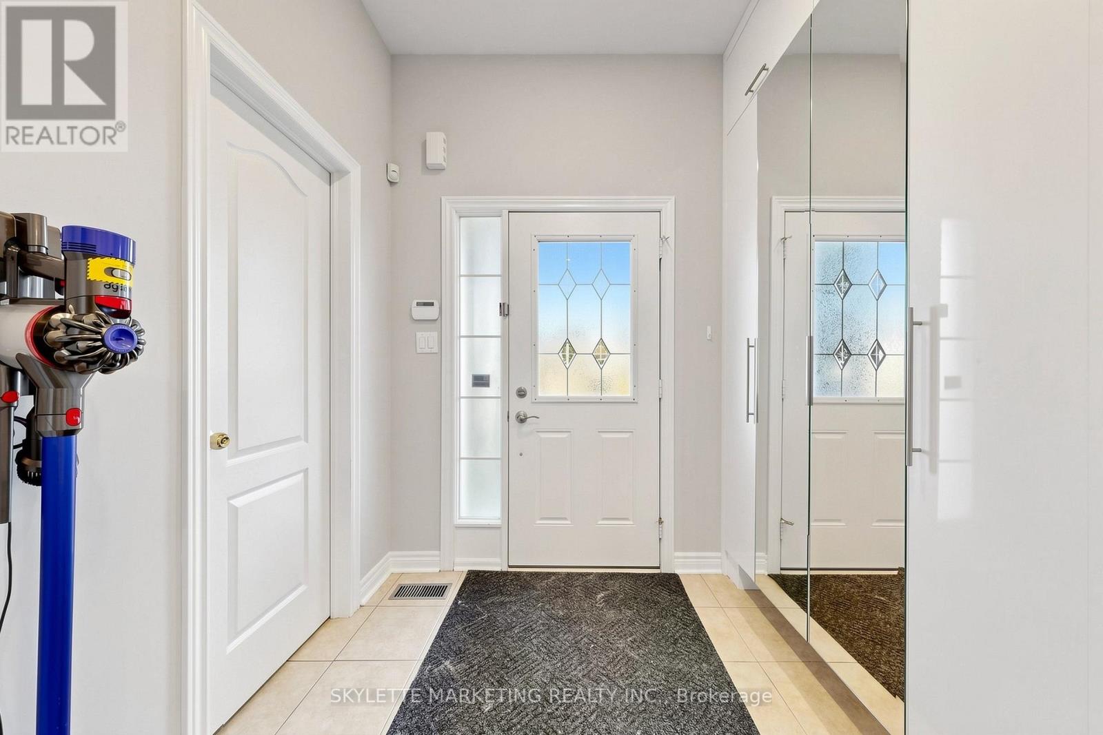 2417 Bur Oak Avenue, Markham, Ontario  L6E 1J6 - Photo 16 - N13778746