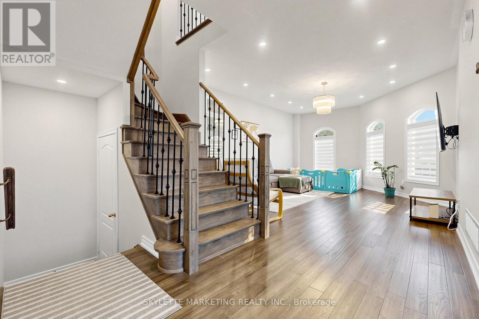 2417 Bur Oak Avenue, Markham, Ontario  L6E 1J6 - Photo 17 - N13778746