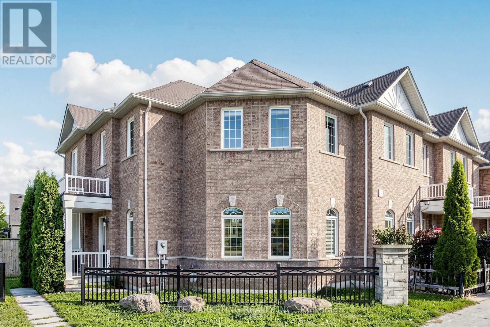 2417 Bur Oak Avenue, Markham, Ontario  L6E 1J6 - Photo 2 - N13778746