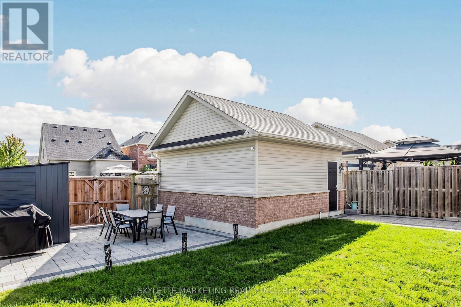 2417 Bur Oak Avenue, Markham, Ontario  L6E 1J6 - Photo 39 - N13778746