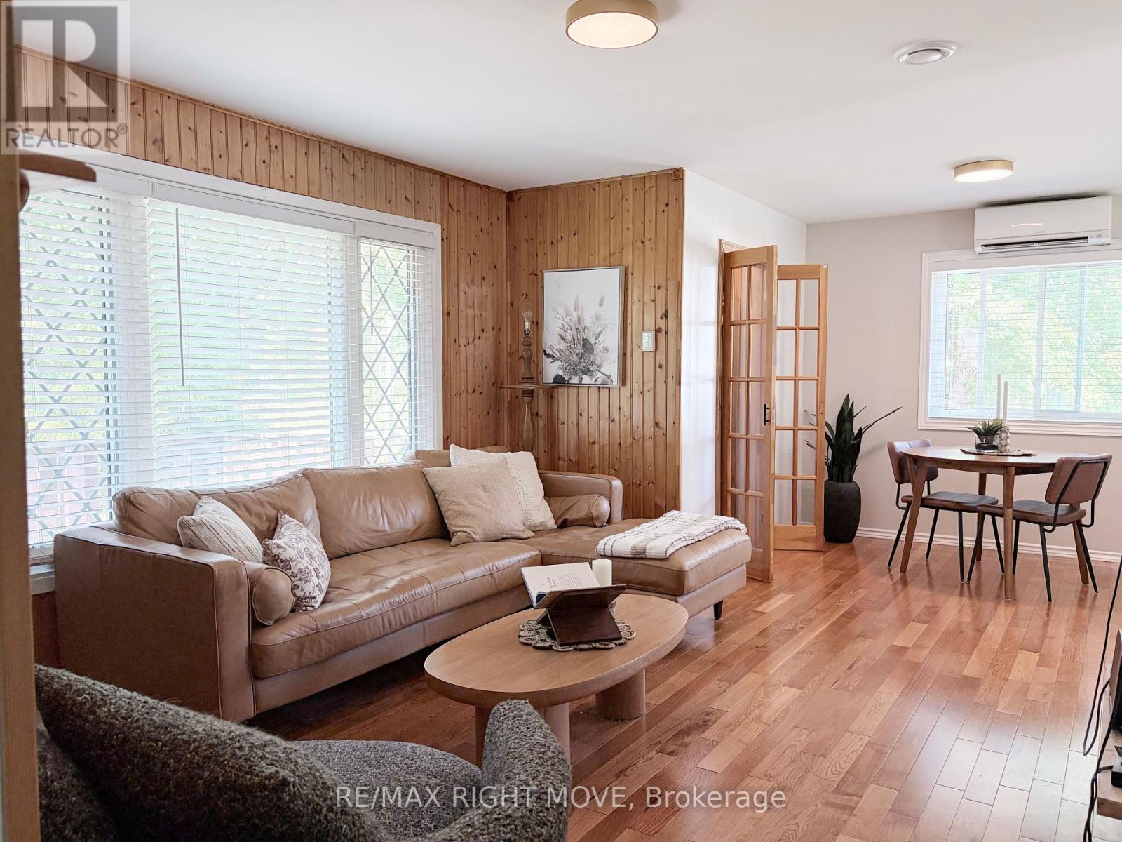 8020 Park Lane Crescent, Ramara, Ontario  L0K 2B0 - Photo 10 - S13778682