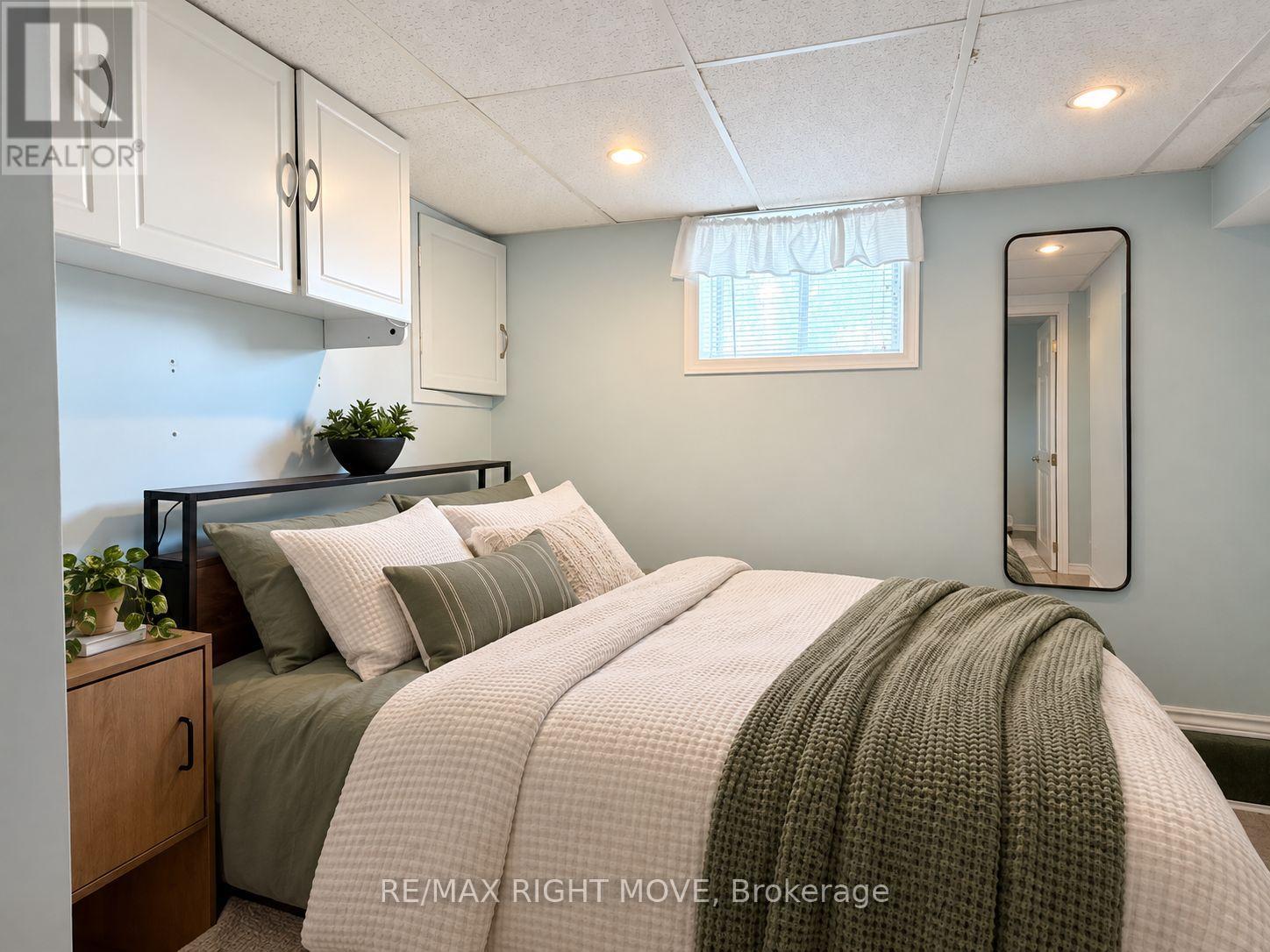 8020 Park Lane Crescent, Ramara, Ontario  L0K 2B0 - Photo 18 - S13778682