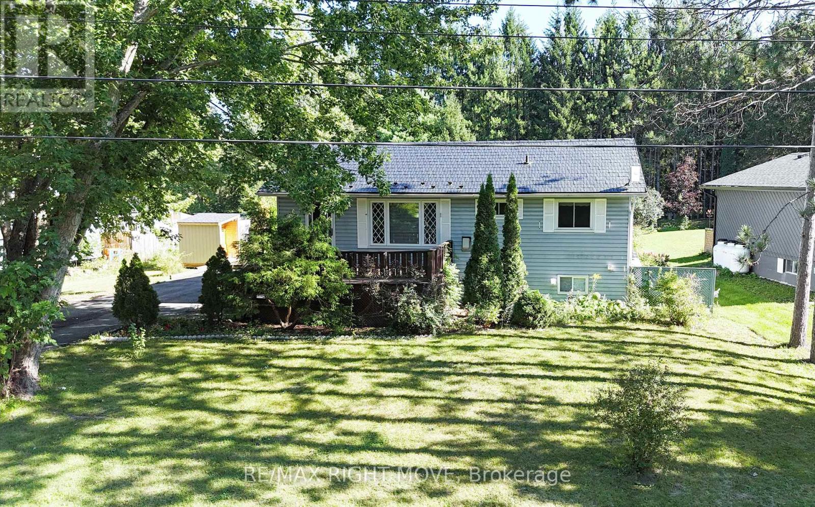 8020 Park Lane Crescent, Ramara, Ontario  L0K 2B0 - Photo 2 - S13778682