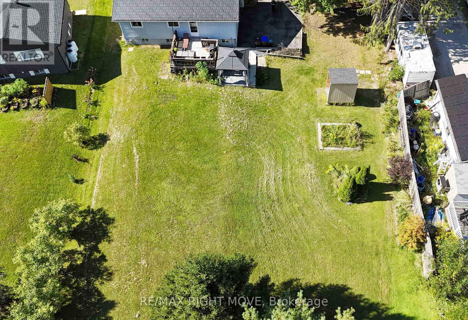 8020 Park Lane Crescent, Ramara, Ontario  L0K 2B0 - Photo 24 - S13778682