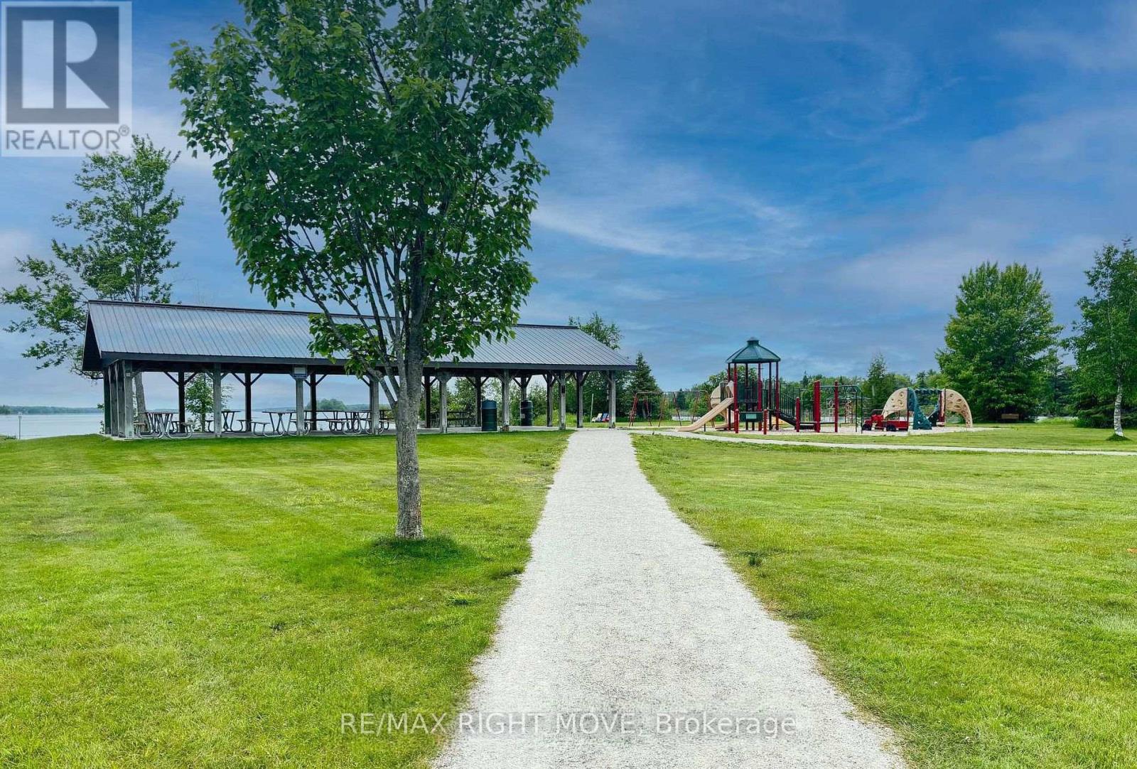 8020 Park Lane Crescent, Ramara, Ontario  L0K 2B0 - Photo 30 - S13778682