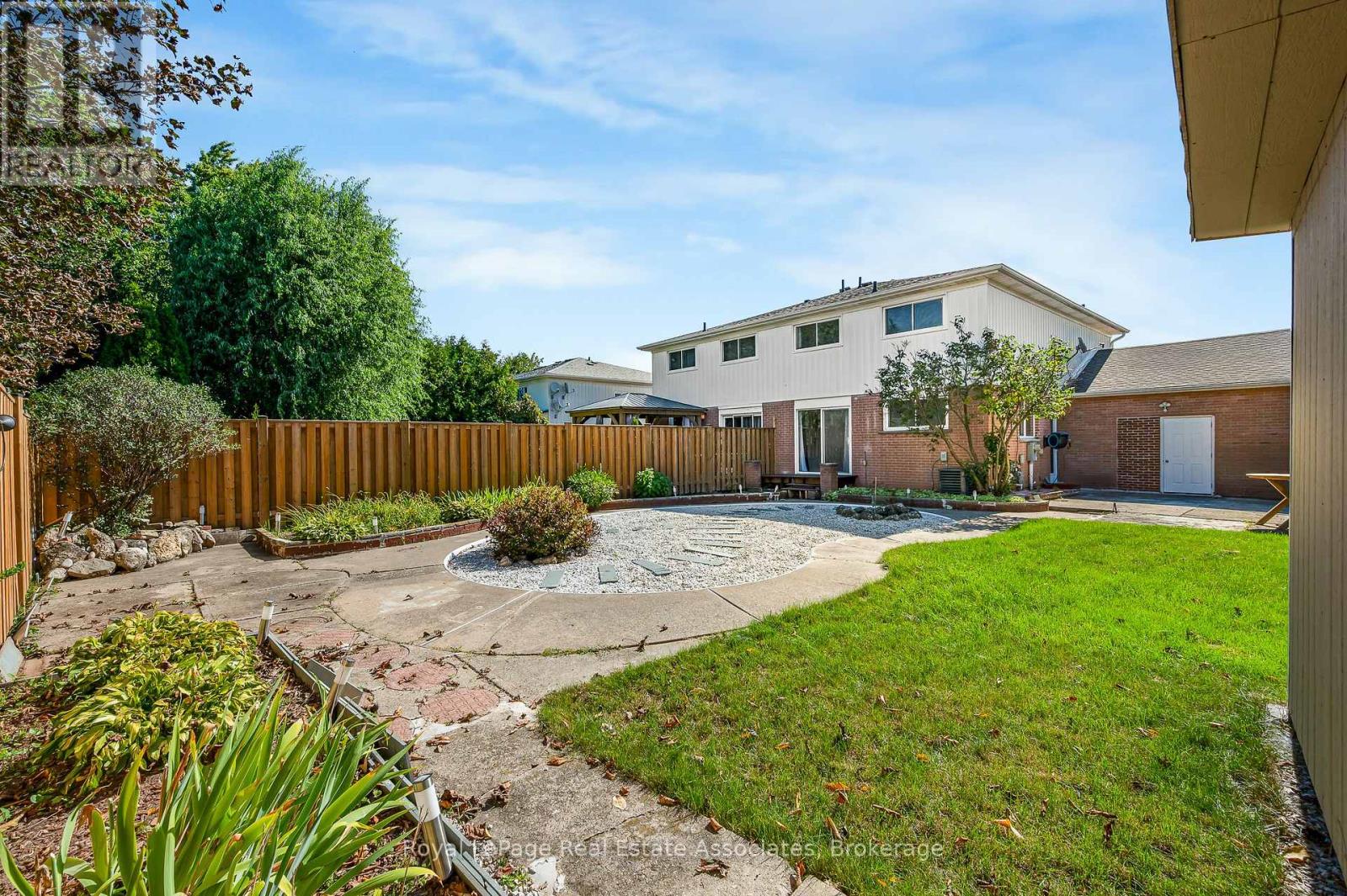 2782 Hollington Crescent, Mississauga, Ontario L5K 1E9 - Photo 33 - W13778656