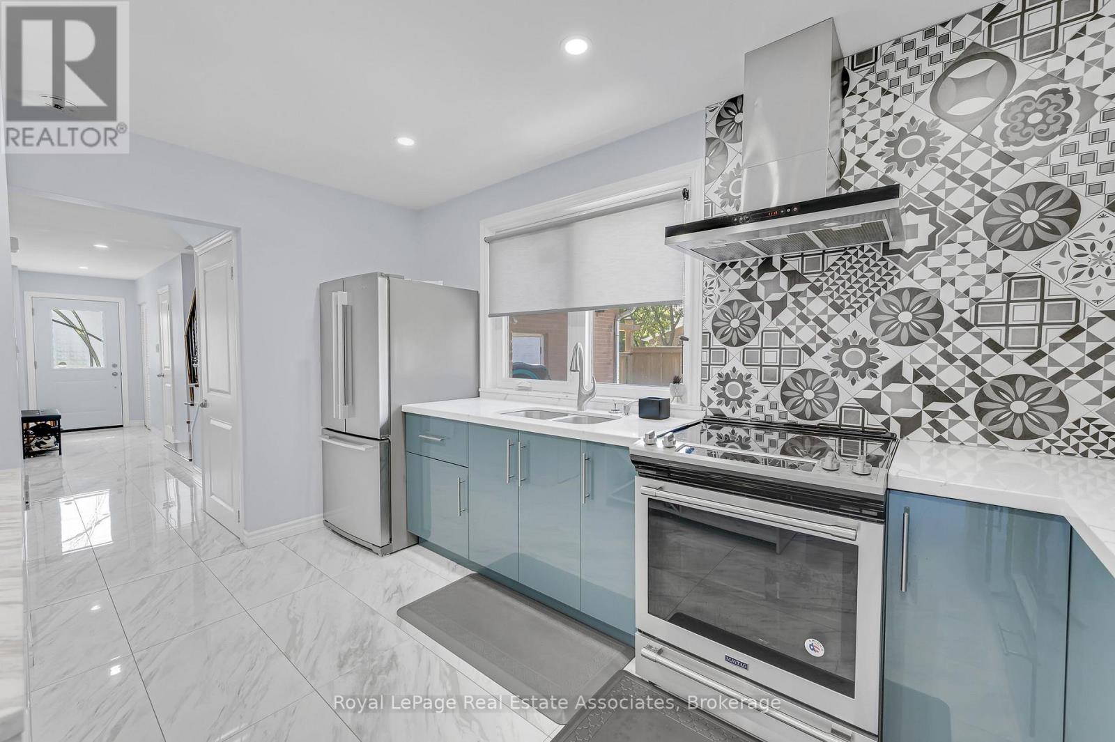 2782 Hollington Crescent, Mississauga, Ontario L5K 1E9 - Photo 7 - W13778656