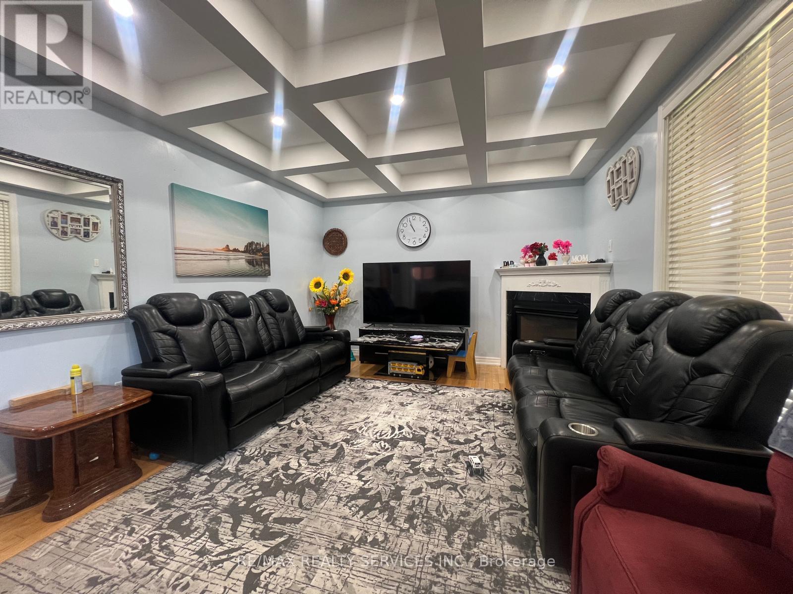 3 Noranda Crescent, Brampton, Ontario  L6Y 0M7 - Photo 5 - W13778668