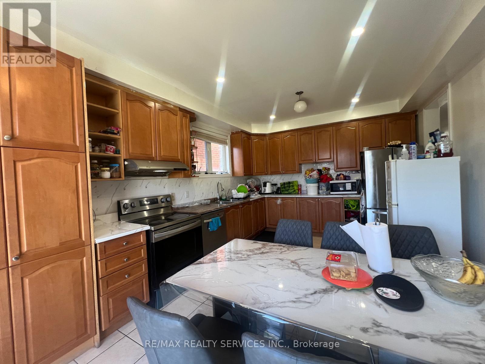 3 Noranda Crescent, Brampton, Ontario  L6Y 0M7 - Photo 7 - W13778668