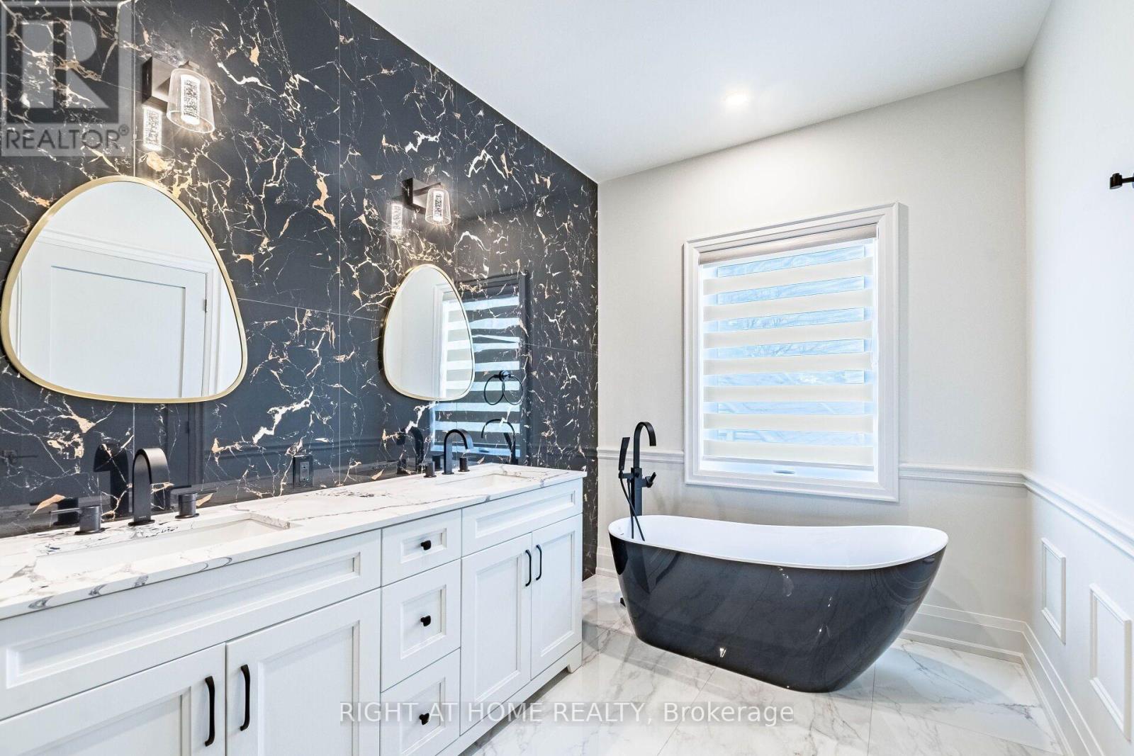 12 Thames Avenue, Toronto, Ontario M8W 2N6 - Photo 16 - W13778680