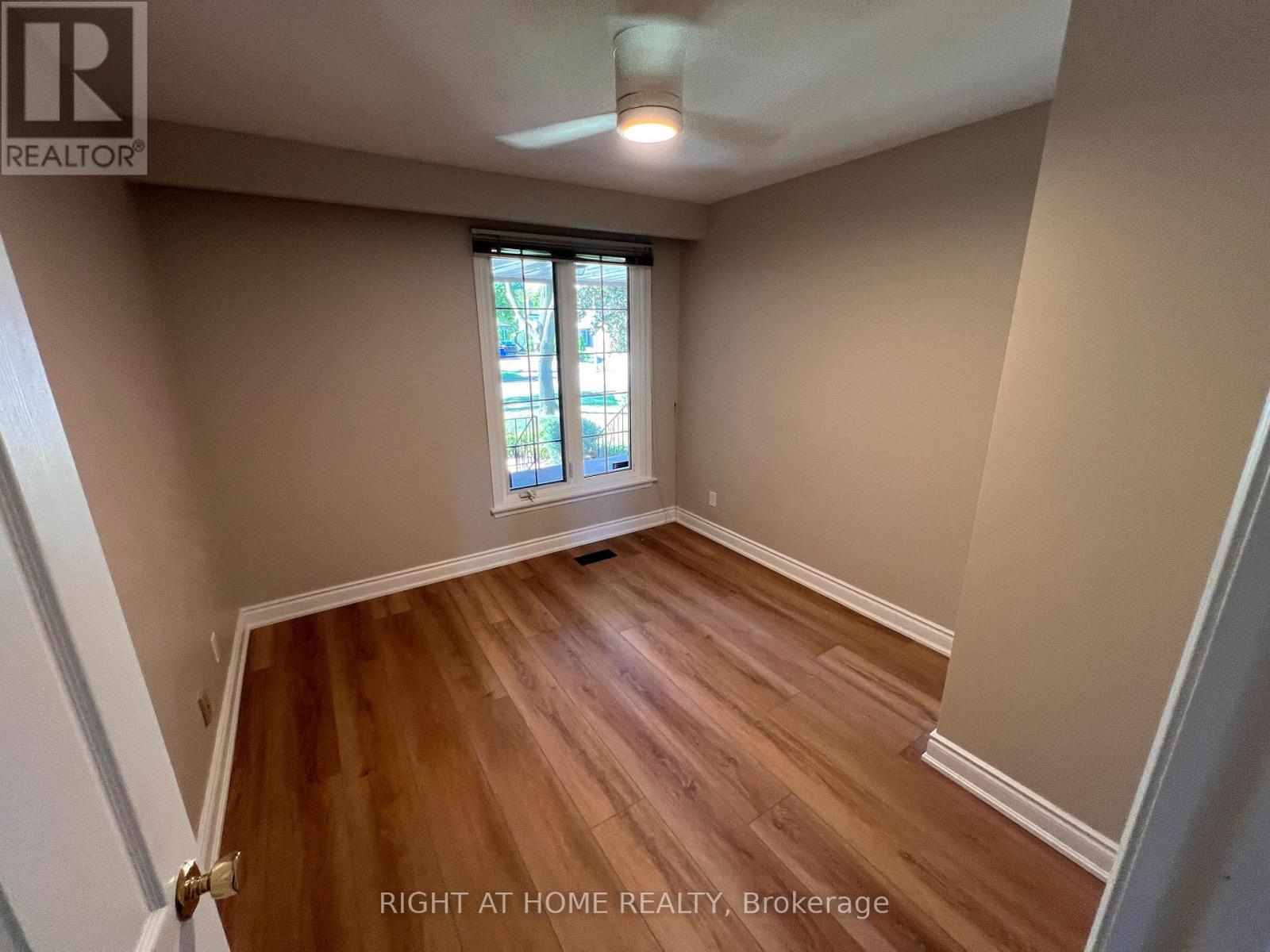UPPER - 30 NORBERT CRESCENT