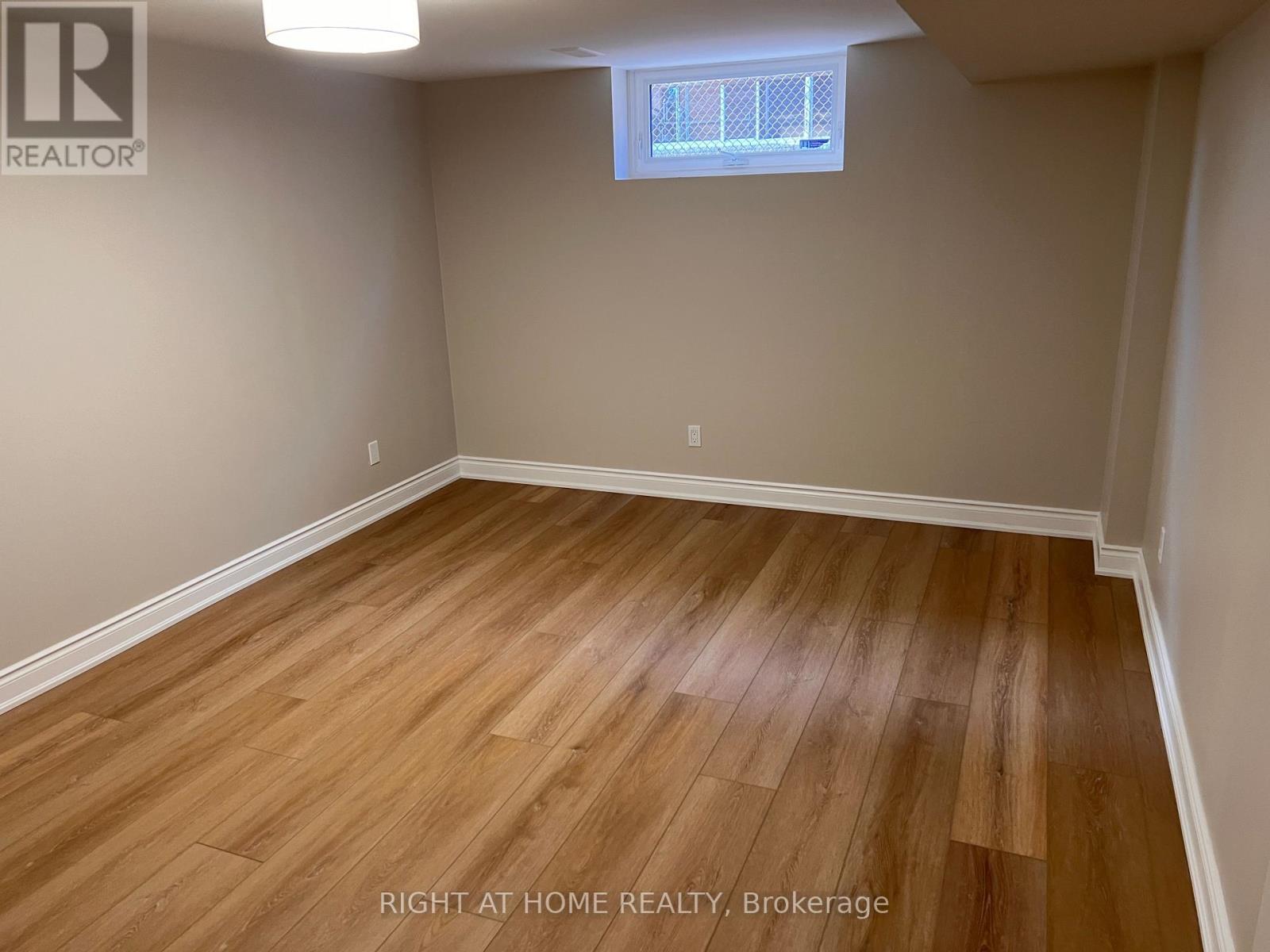 Upper - 30 Norbert Crescent, Toronto, Ontario  M9C 3J9 - Photo 17 - W13778708