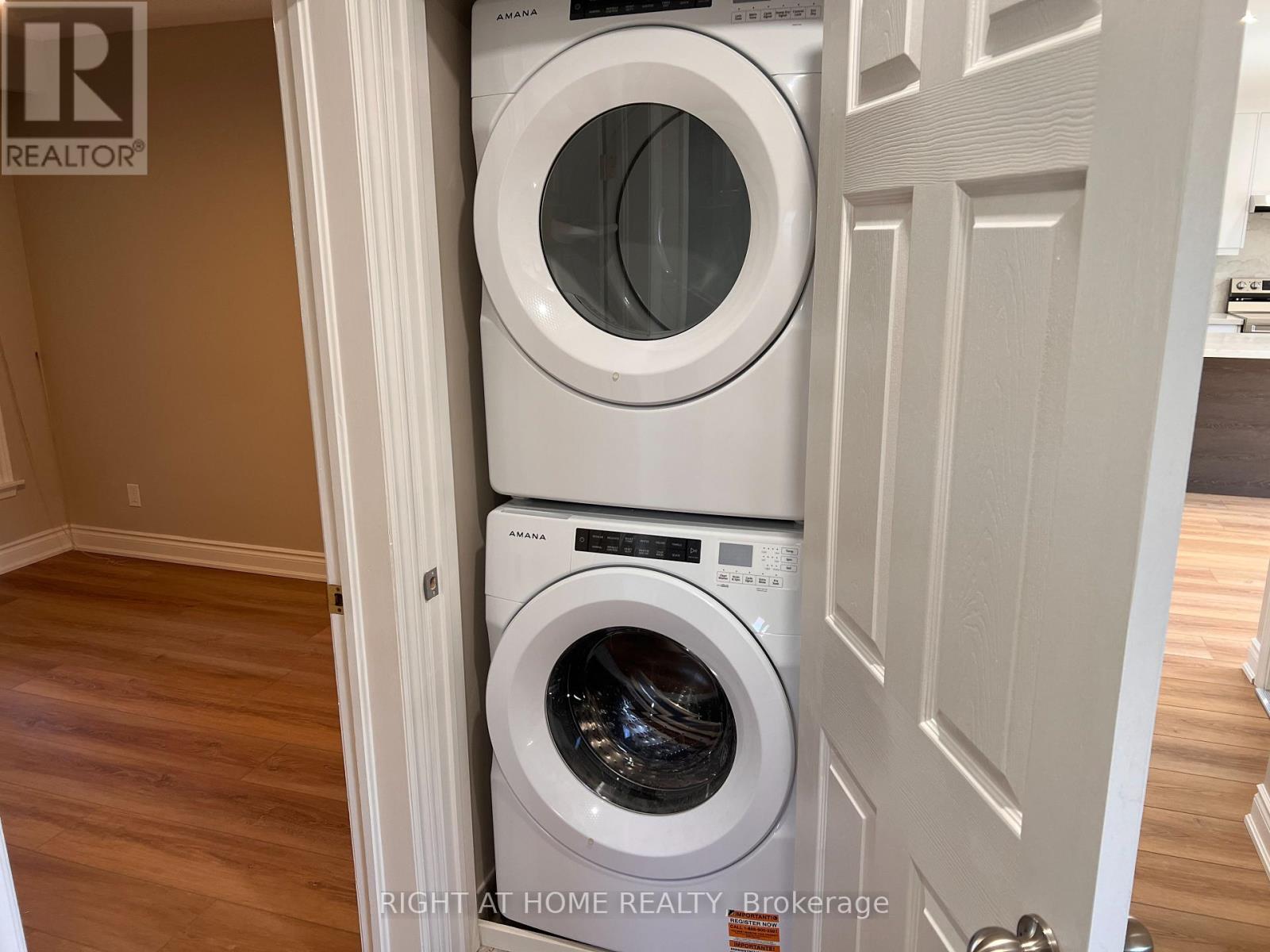 Upper - 30 Norbert Crescent, Toronto, Ontario  M9C 3J9 - Photo 18 - W13778708