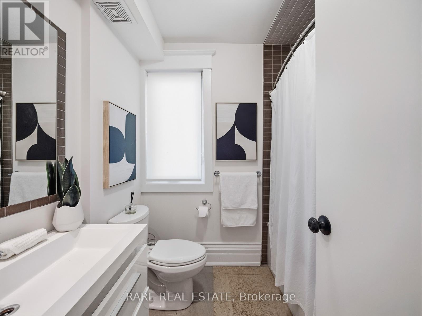 12 Herman Avenue, Toronto, Ontario  M6R 1Y2 - Photo 17 - W13778710
