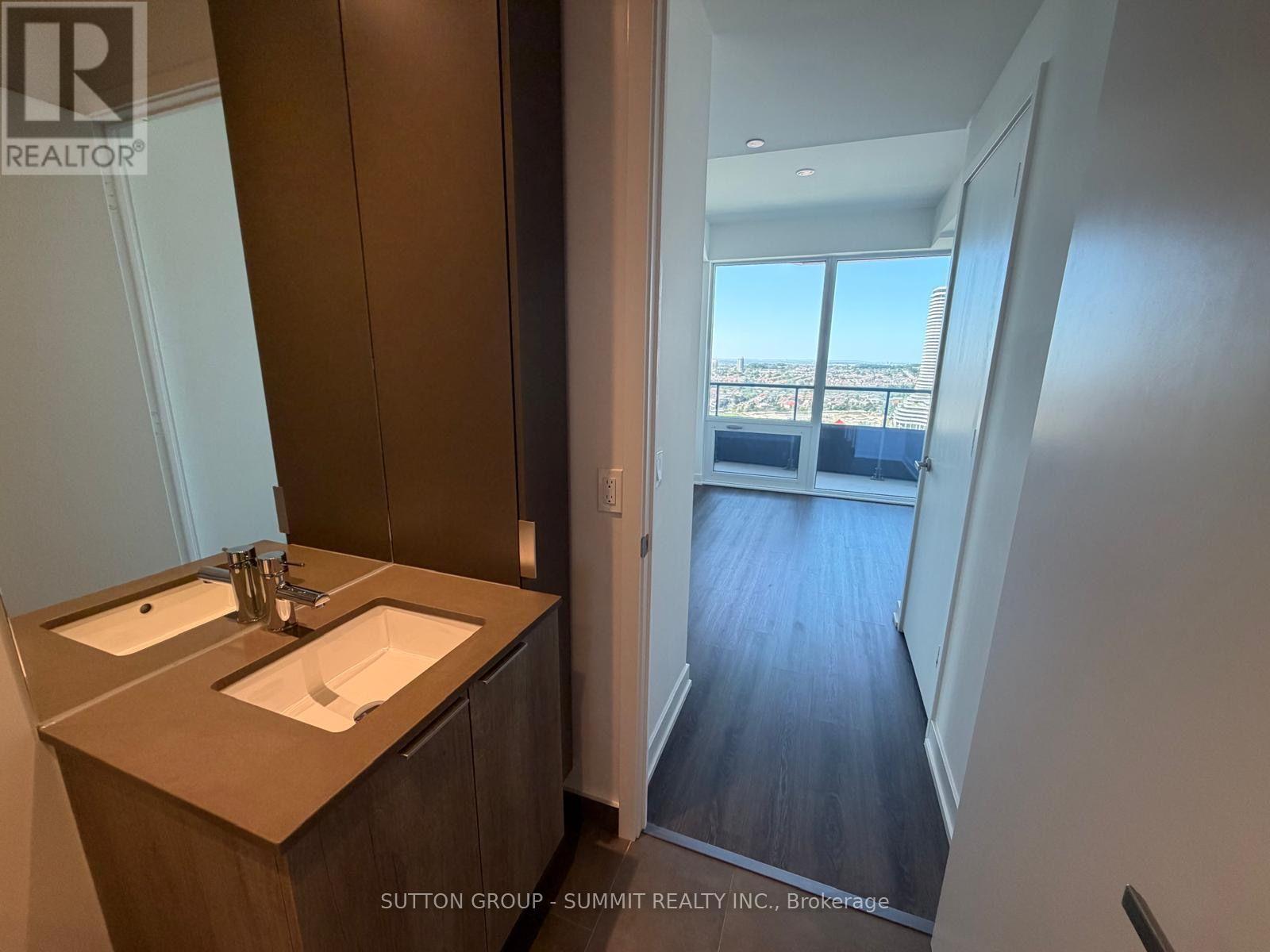 1802 - 448 Burnhamthorpe Road W, Mississauga, Ontario L5B 0M3 - Photo 17 - W13778712
