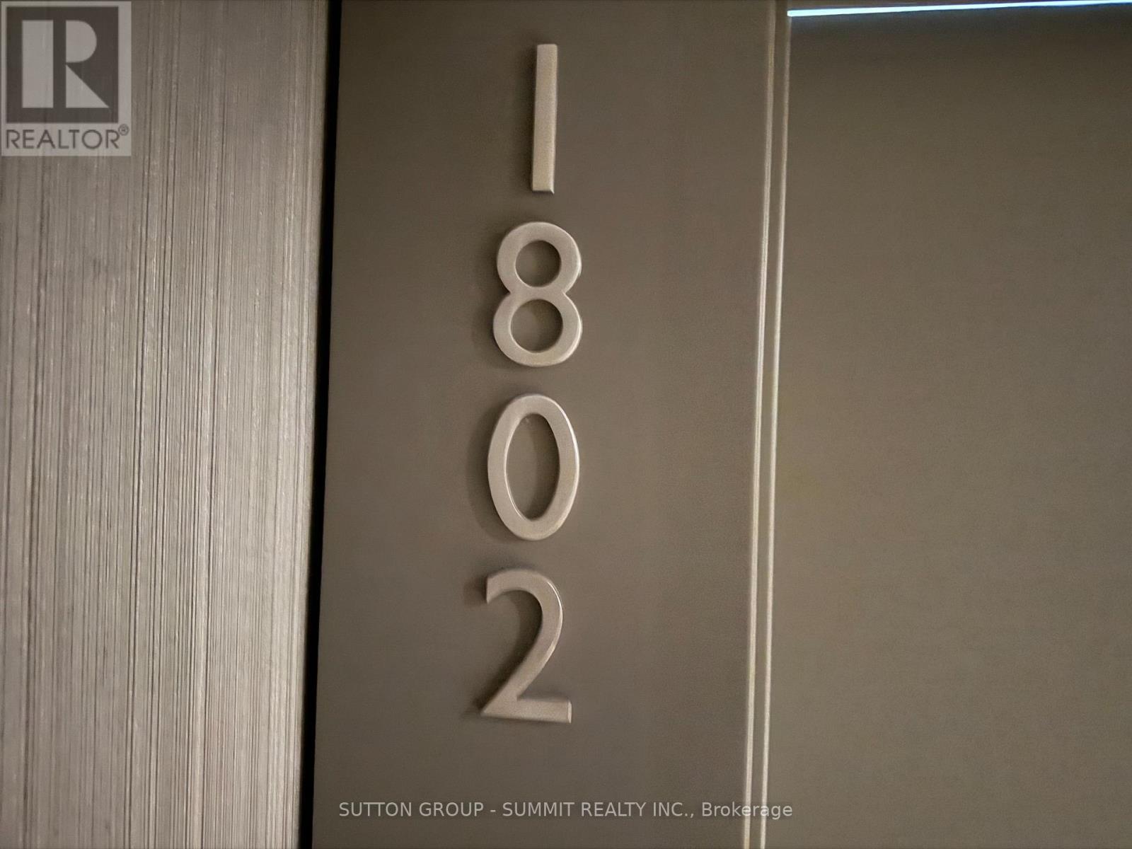 1802 - 448 Burnhamthorpe Road W, Mississauga, Ontario L5B 0M3 - Photo 2 - W13778712