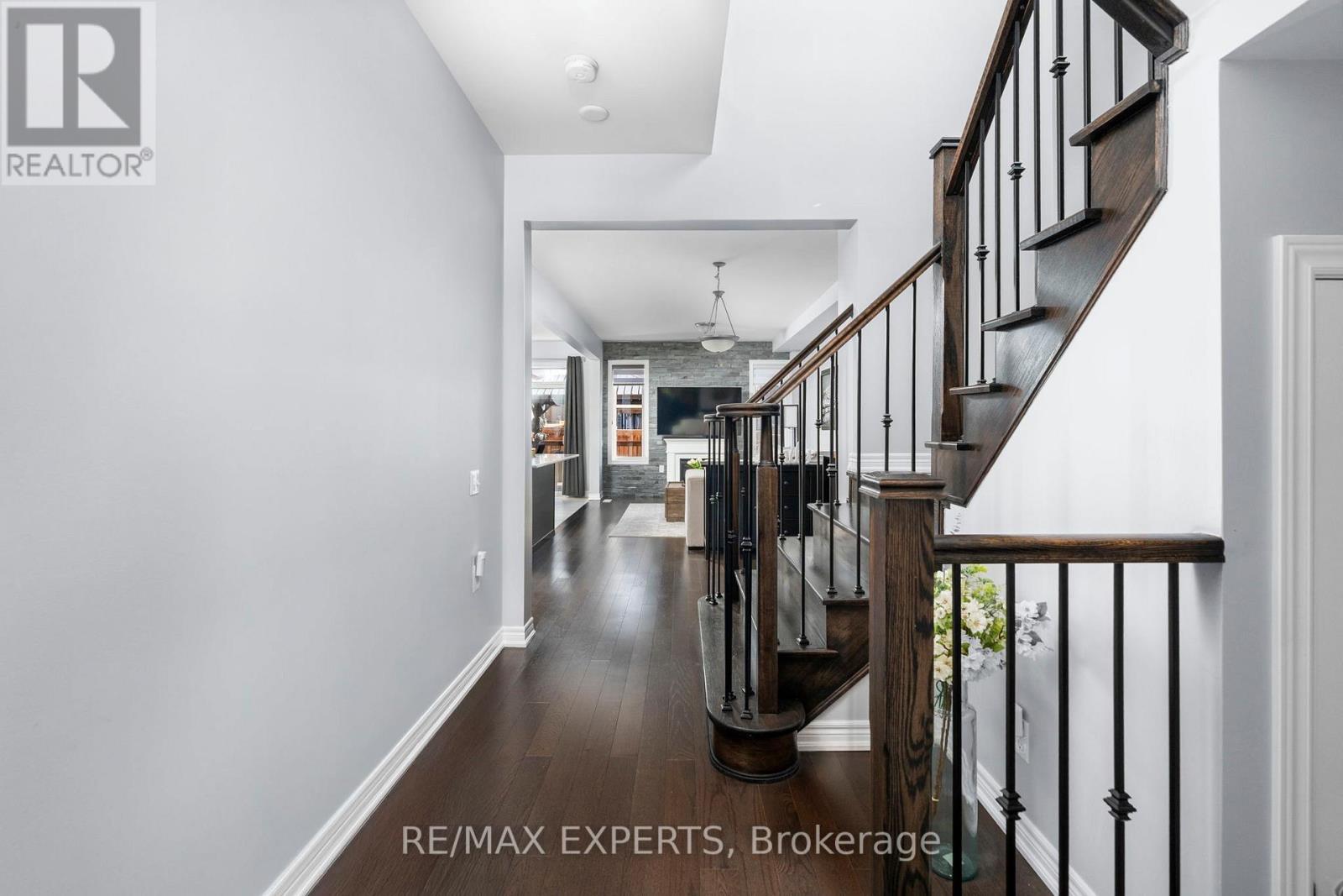 45 Maple Trail Road, Caledon, Ontario  L7C 2C7 - Photo 5 - W13778720