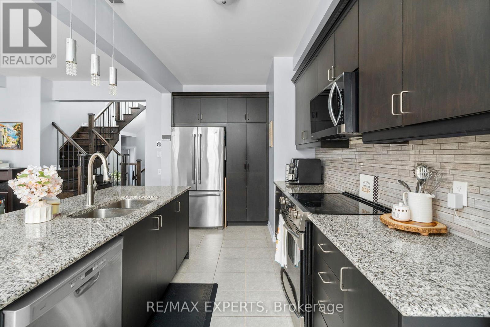 45 Maple Trail Road, Caledon, Ontario  L7C 2C7 - Photo 8 - W13778720