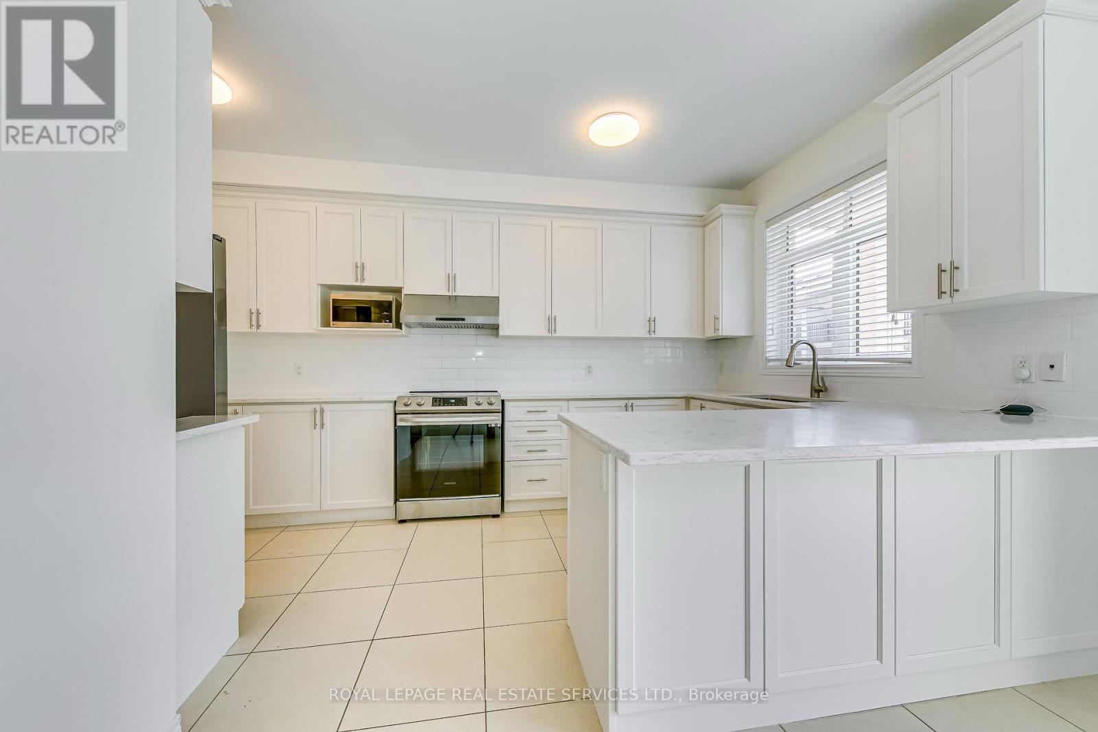 3072 Eberly Woods Drive, Oakville, Ontario L6M 0T5 - Photo 13 - W13778724