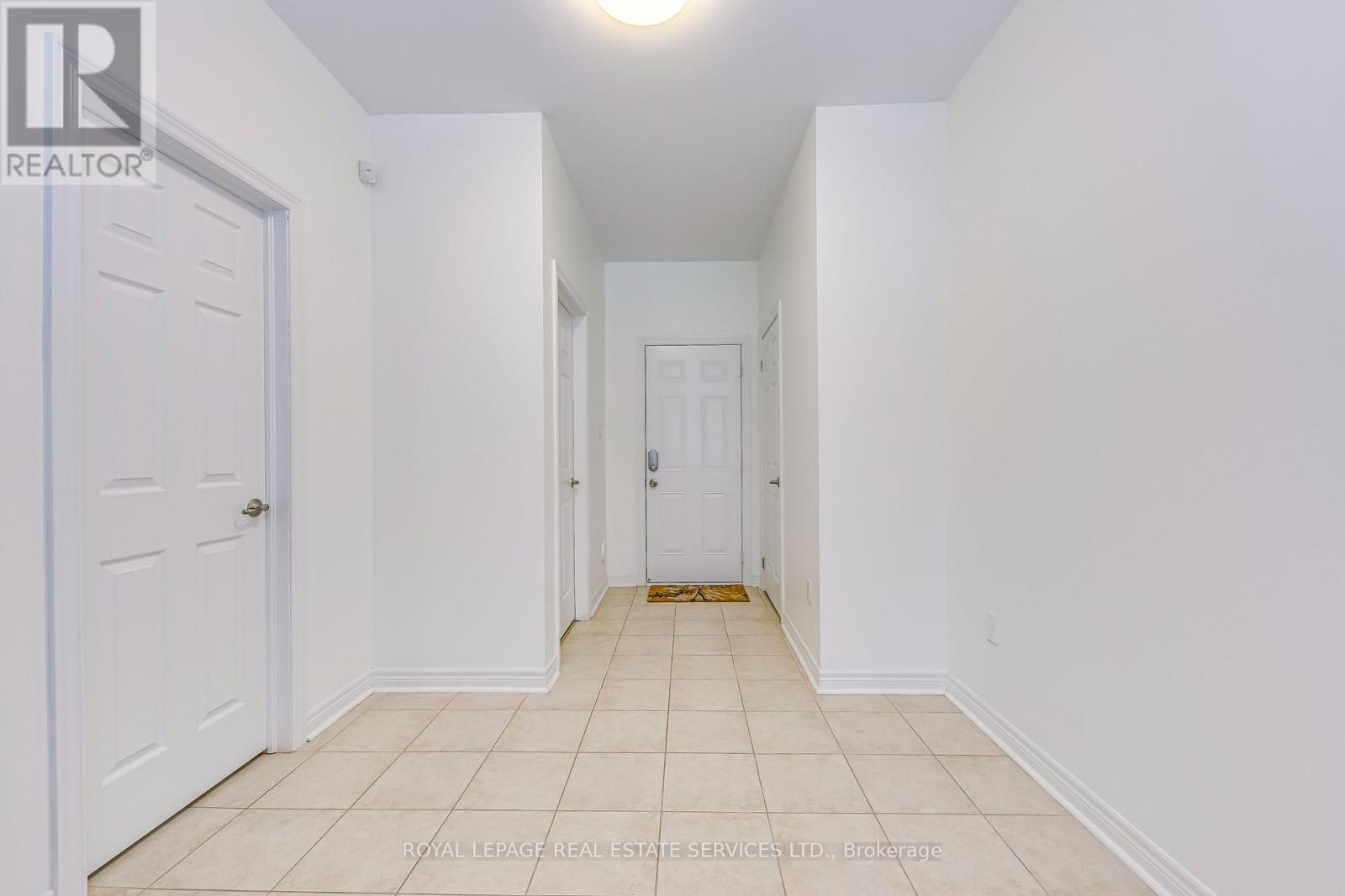 3072 Eberly Woods Drive, Oakville, Ontario L6M 0T5 - Photo 4 - W13778724