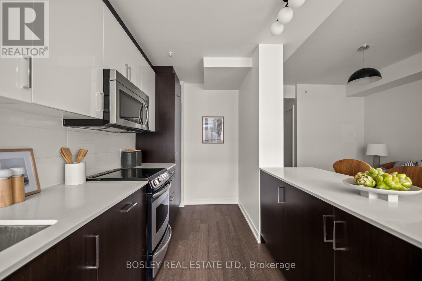205 - 36 Howard Park Avenue, Toronto, Ontario  M6R 0A5 - Photo 10 - W13778758