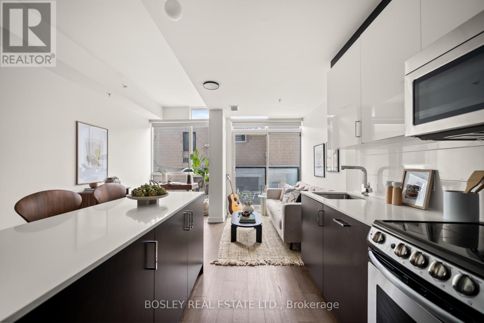 205 - 36 Howard Park Avenue, Toronto, Ontario  M6R 0A5 - Photo 11 - W13778758