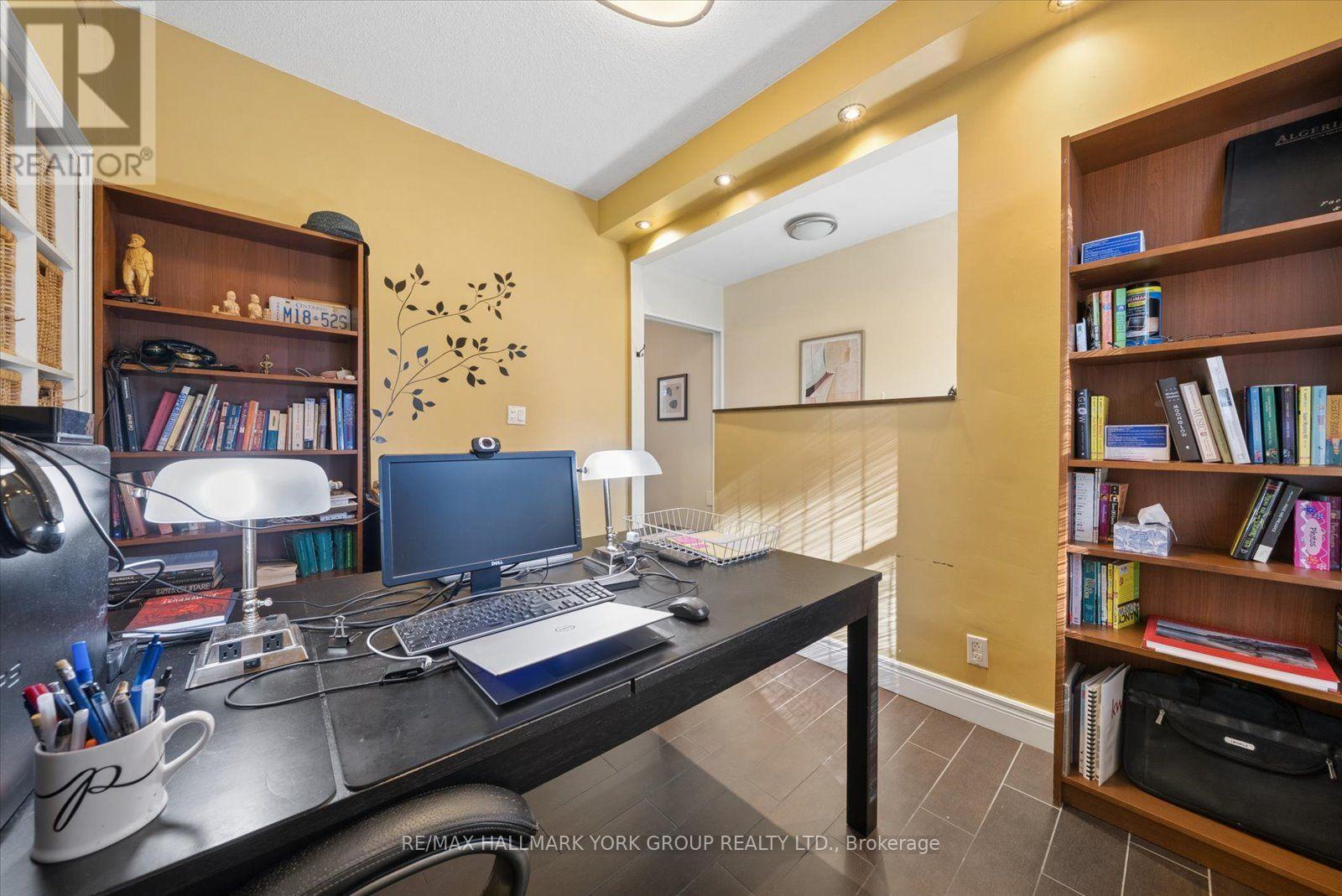 16 Scarboro Street, Mississauga, Ontario  L4T 1E4 - Photo 15 - W13778772