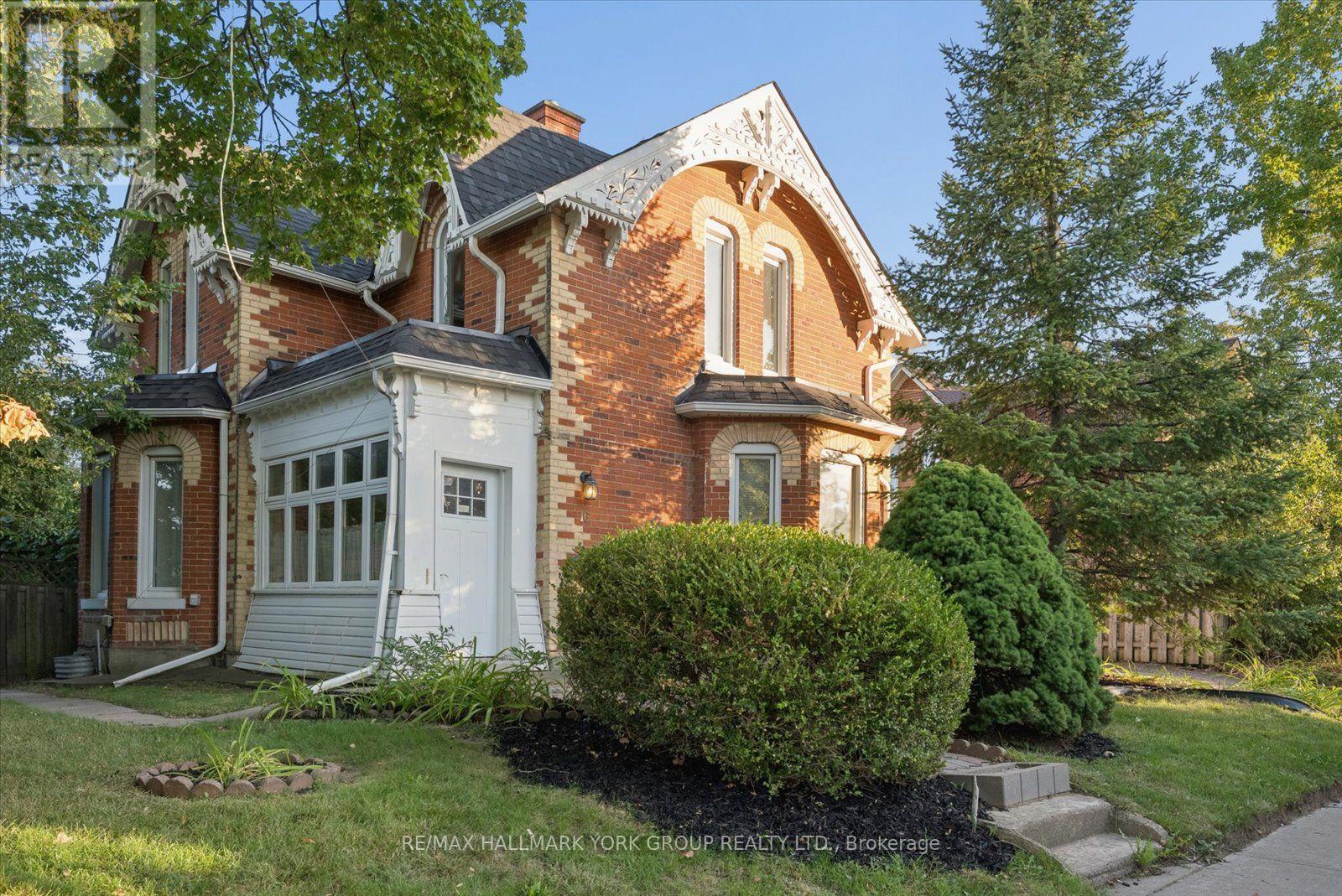 16 Scarboro Street, Mississauga, Ontario  L4T 1E4 - Photo 3 - W13778772