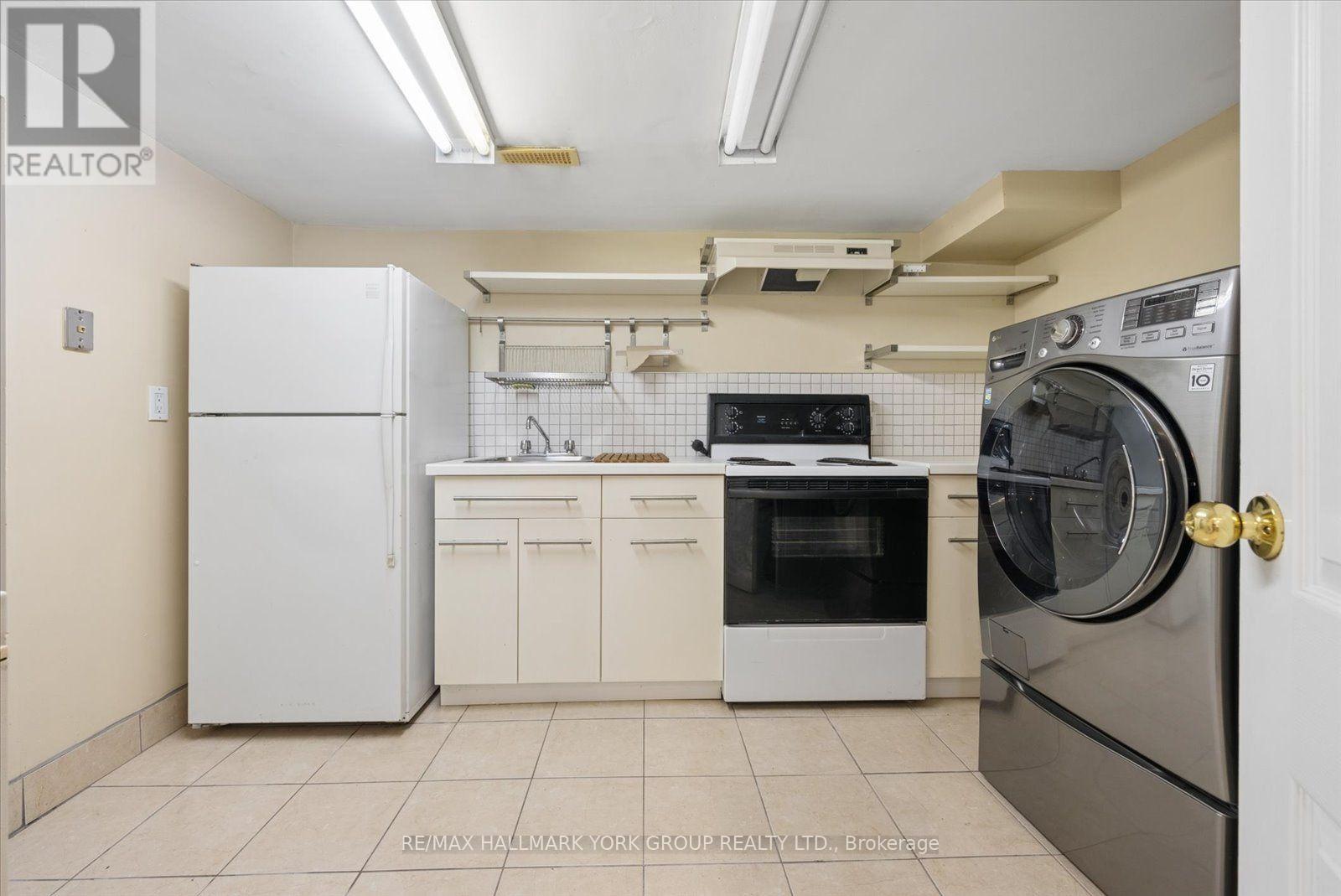 16 Scarboro Street, Mississauga, Ontario  L4T 1E4 - Photo 30 - W13778772