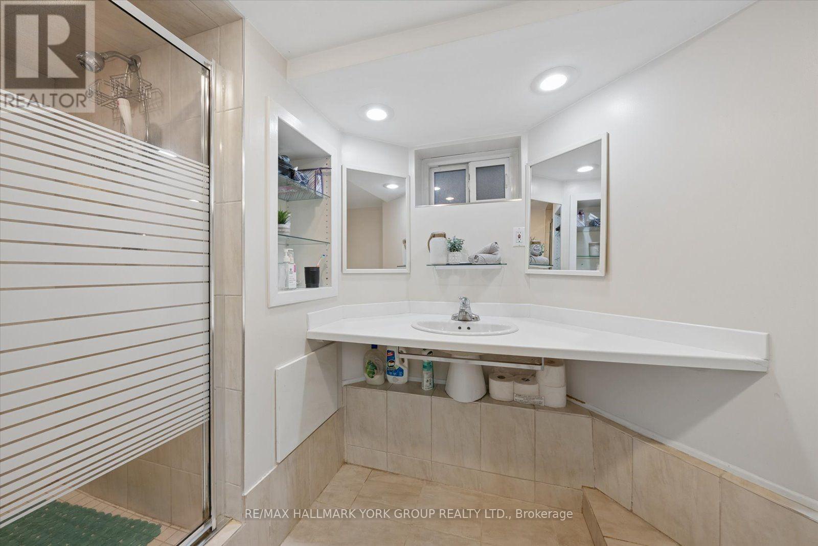 16 Scarboro Street, Mississauga, Ontario  L4T 1E4 - Photo 31 - W13778772