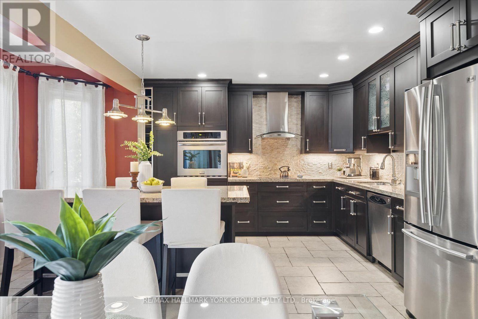16 Scarboro Street, Mississauga, Ontario  L4T 1E4 - Photo 7 - W13778772